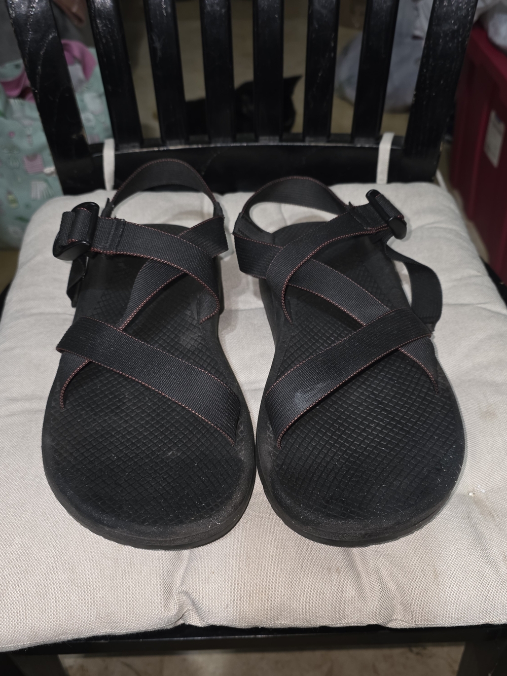 Chaco Men’s Black Sandals with Subtle Red Stitching Used Size 11